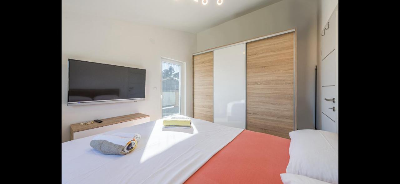 Aurum Luxury Apartments Vir Exteriér fotografie