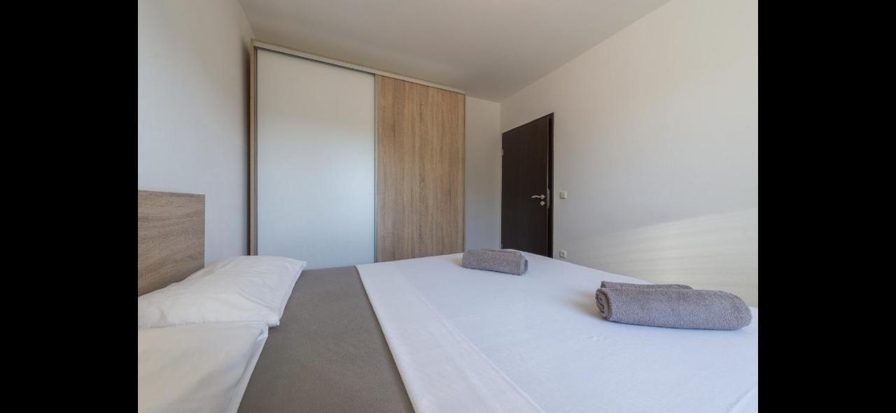 Aurum Luxury Apartments Vir Exteriér fotografie